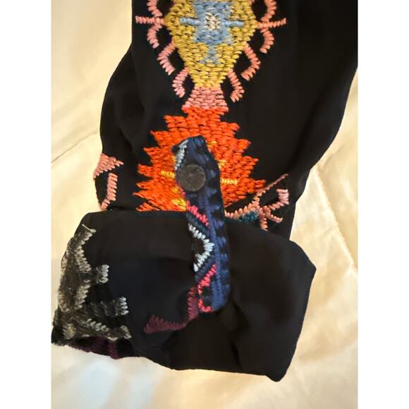 BIYA Johnny Was Black Rayon Heavily Embroidered Oversized Tunic Shirt Boho L EUC - Picture 6 of 6